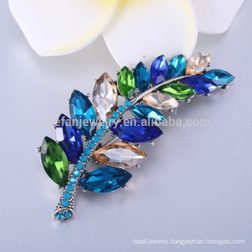 free sample Spanish leaf shape magnet brooch/broches for women